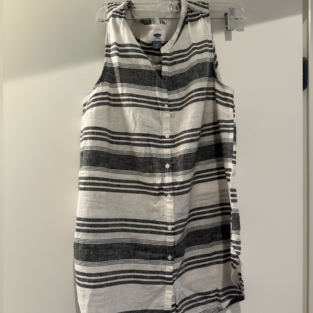 Old Navy Striped Sleeveless Button-Up Shirt